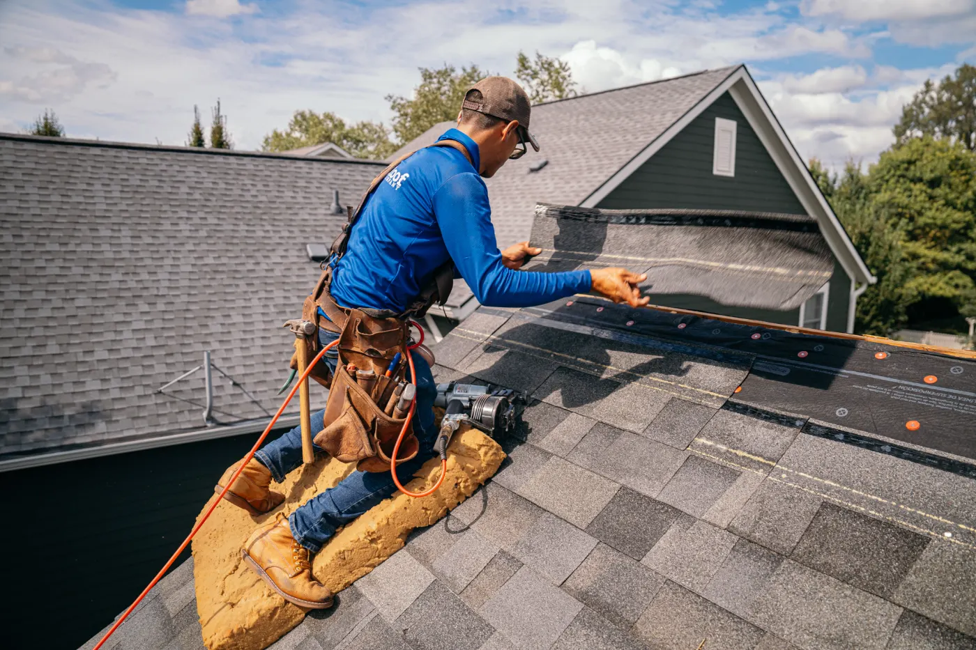 Manufacturer-certified roof installation in Gatewood Lakes